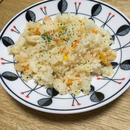 早炊きで炊くことでパラパラとして美味しく、時短にもなり良いメニューだなと思いました！あっさりと食べやすかったです！